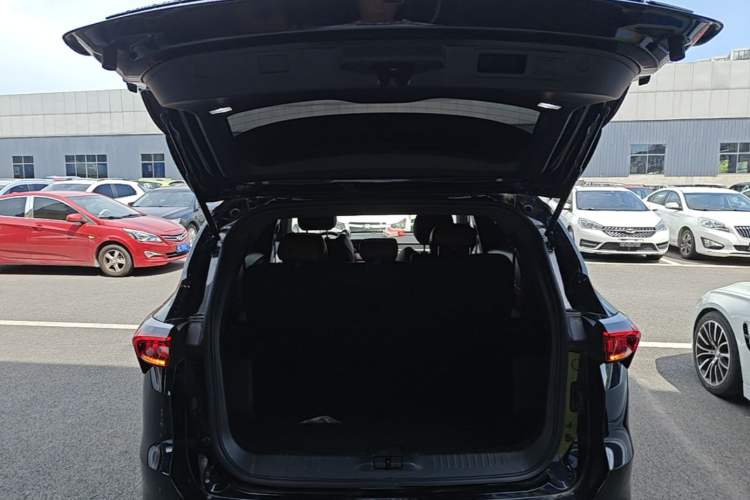 Used JETOUR X70 PLUS 2023 1.5T DCT Ziqiang PRO+ 5-Seater Trunk