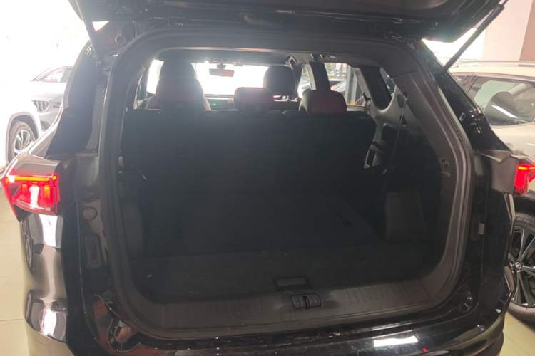 Used JETOUR X70 PLUS 2023 1.5T CVT Ziqiang MAX 7-Seater Trunk