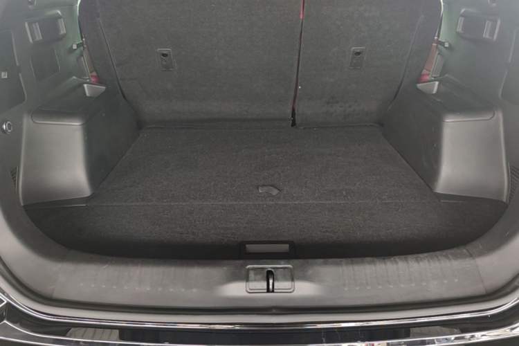 Used JETOUR X70 PLUS 2023 1.5T DCT Brave PLUS 5-Seater Trunk
