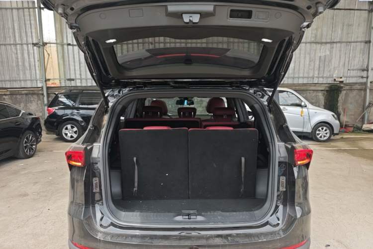 Used JETOUR X70 PLUS 2023 1.5T DCT Brave PLUS 7-Seater Trunk