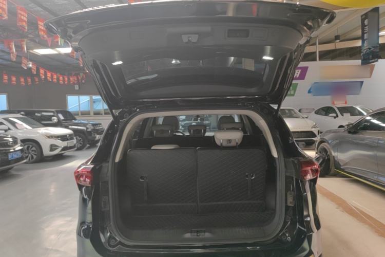 Used JETOUR X70 PLUS 2023 1.6T DCT Stronger 7-Seater Trunk