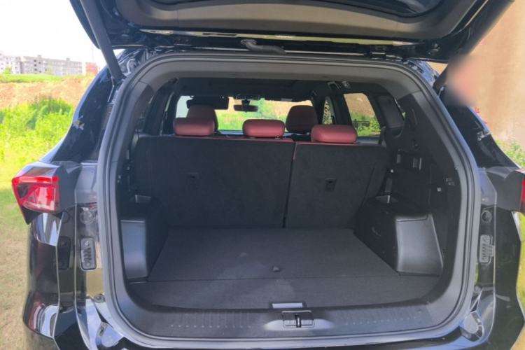 Used JETOUR X70 PLUS 2023 1.5T DCT Brave PLUS 5-Seater Trunk
