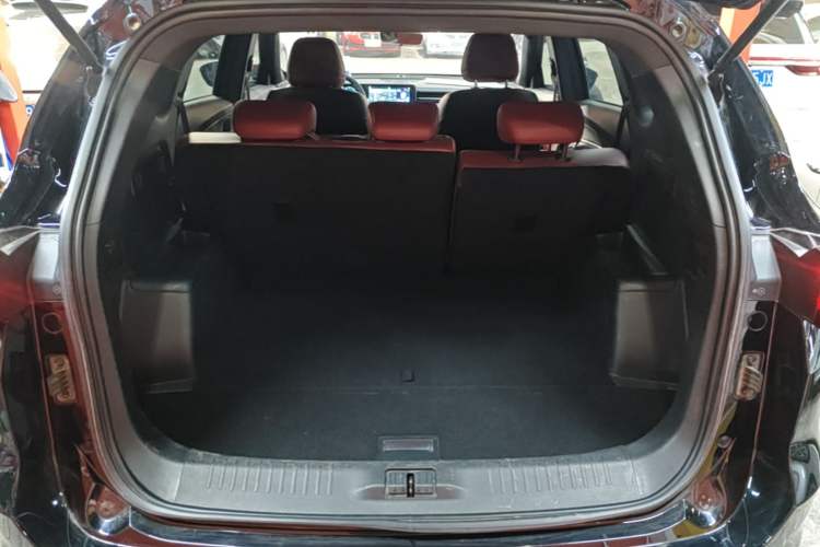 Used JETOUR X70 PLUS 2023 1.5T DCT Brave PLUS 5-Seater Trunk