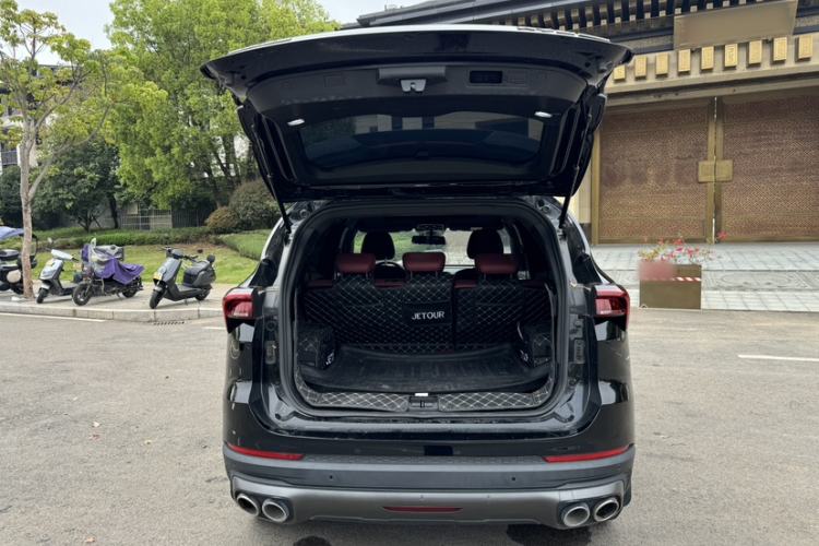 Used JETOUR X70 PLUS 2023 1.6T DCT Stronger 5-Seater Trunk