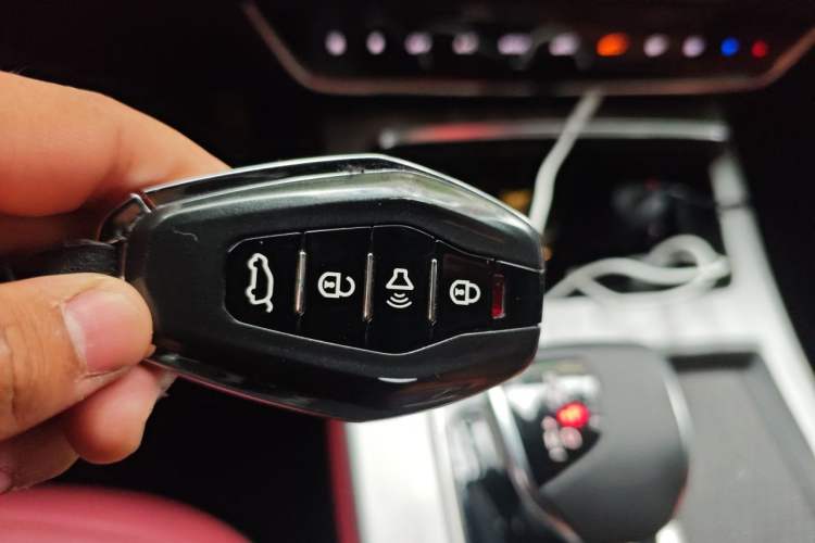 Used JETOUR X70 PLUS 2023 1.5T DCT Brave PLUS 7-Seater Vehicle Key
