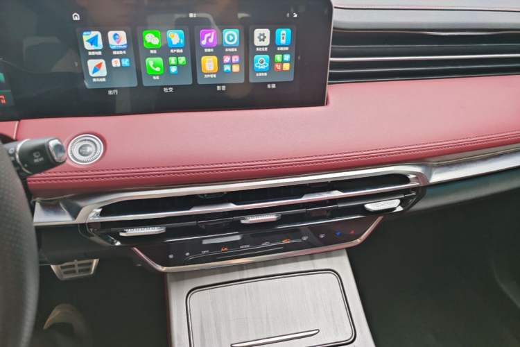 Used JETOUR X70 PLUS 2023 1.6T DCT Stronger 5-Seater Audio And AC Panel