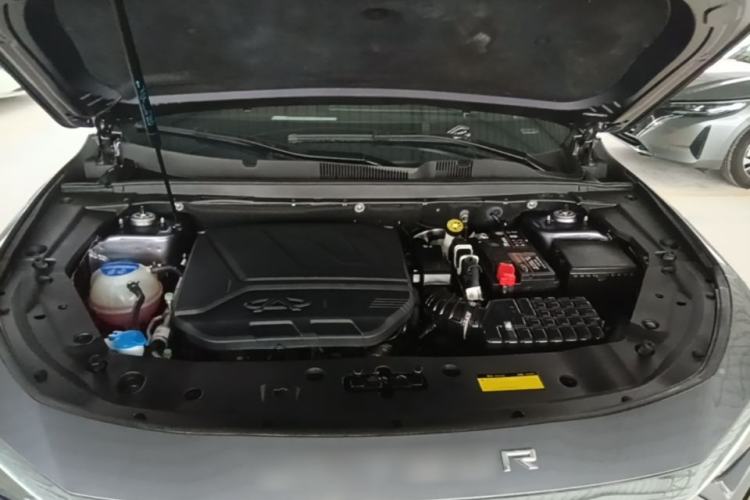 Used JETOUR X70 PLUS 2023 1.6T DCT Stronger 5-Seater Engine Bay