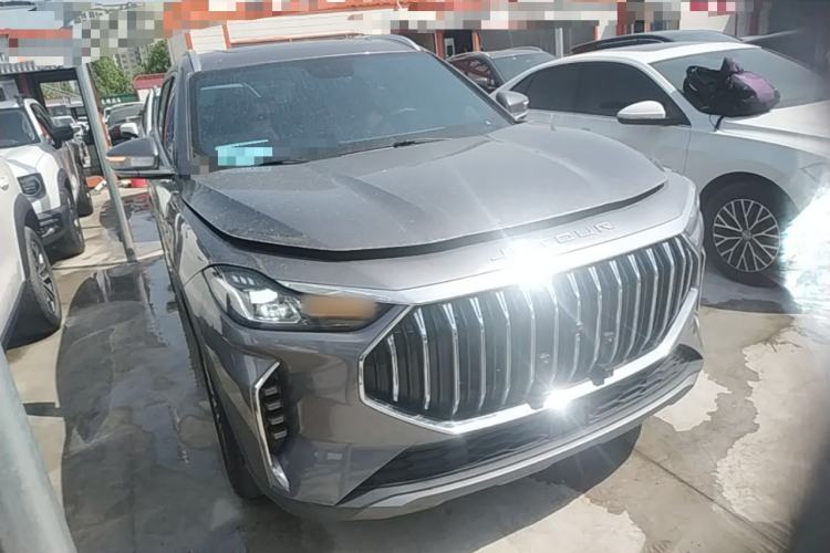 Used JETOUR X70 PLUS 2023 1.5T DCT Brave PLUS 5-Seater Front Right 45 Deg