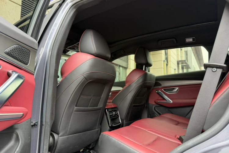 Used JETOUR X70 PLUS 2023 1.5T DCT Ziqiang PRO 5-Seater Interior 3