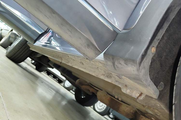 Used JETOUR X70 PLUS 2023 1.6T DCT Stronger 5-Seater Right Side Sill