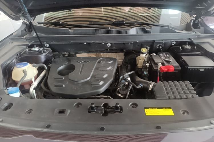 Used JETOUR X70 PLUS 2023 1.5T DCT Brave PLUS 7-Seater Engine Bay