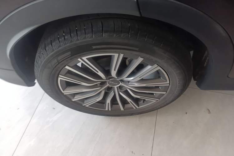 Used JETOUR X70 PLUS 2023 1.5T DCT Brave PLUS 7-Seater Right Rear Wheel Hub
