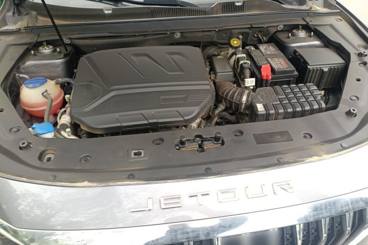 Used JETOUR X70 PLUS 2023 1.6T DCT Stronger 5-Seater Engine Bay