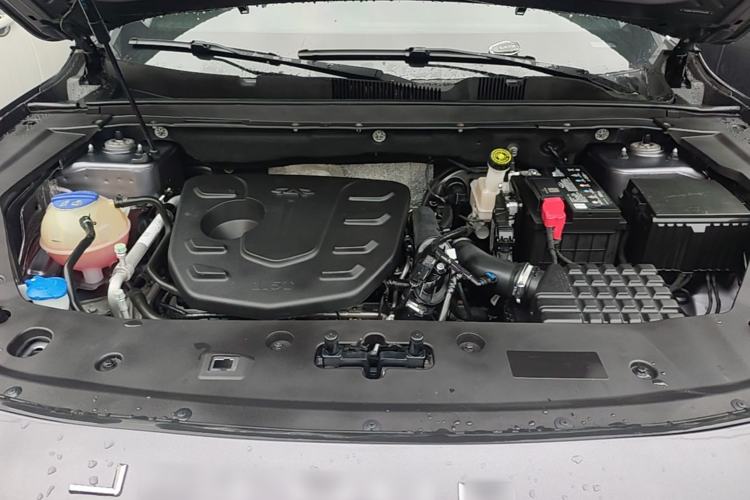 Used JETOUR X70 PLUS 2023 1.5T DCT Brave PLUS 5-Seater Engine Bay