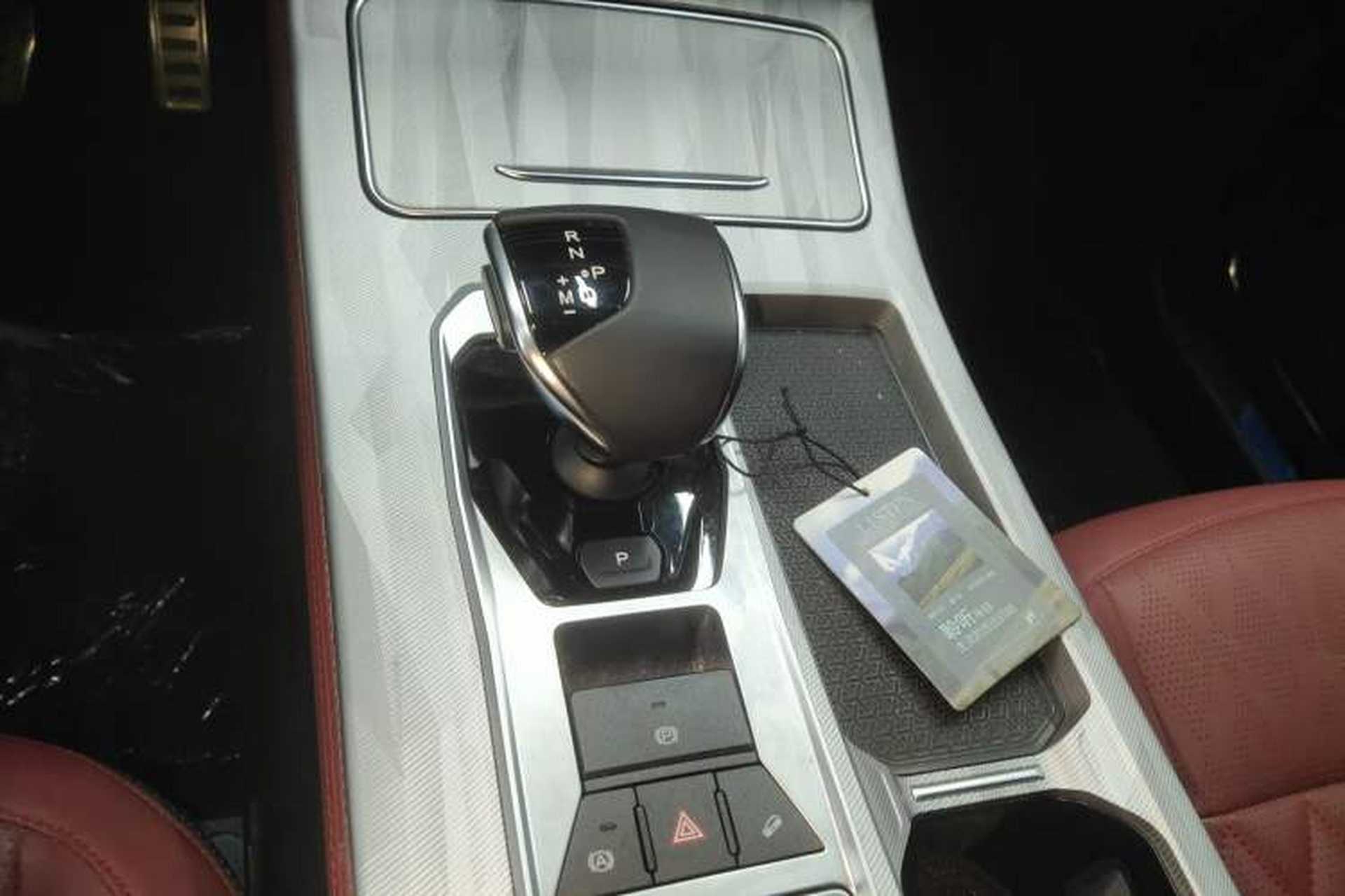 Used JETOUR X70 PLUS 2023 1.5T DCT Brave PLUS 5-Seater Gear Lever
