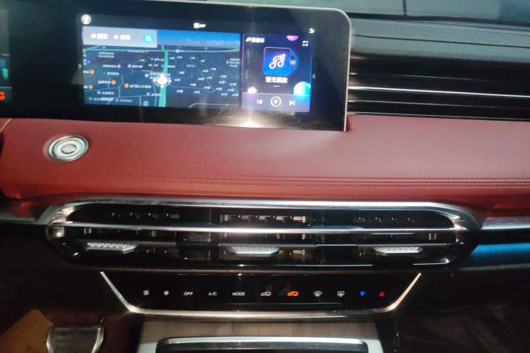 Used JETOUR X70 PLUS 2023 1.5T DCT Brave PLUS 7-Seater Audio And AC Panel