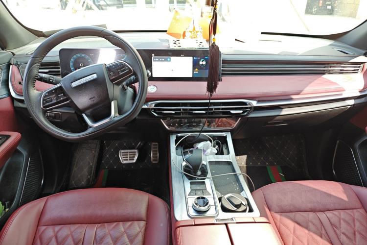 Used JETOUR X70 PLUS 2023 1.5T DCT Brave PLUS 5-Seater Center Console