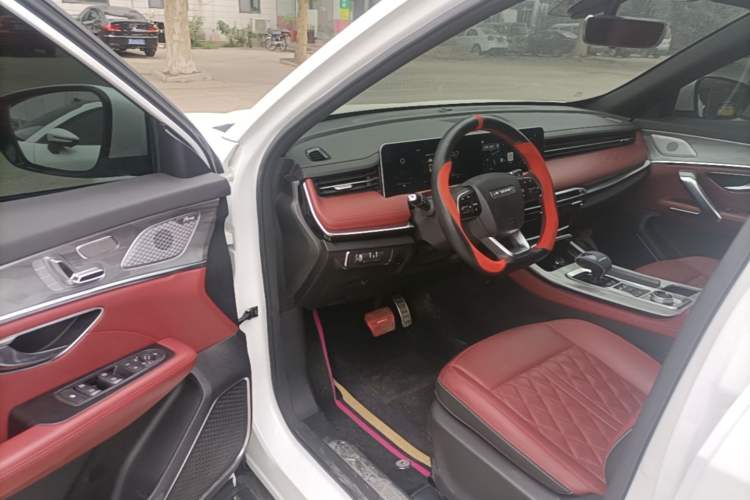 Used JETOUR X70 PLUS 2023 1.5T DCT Brave PLUS 7-Seater Driver Seat