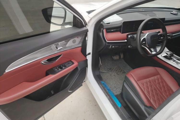 Used JETOUR X70 PLUS 2023 1.6T DCT Stronger 5-Seater Driver Seat