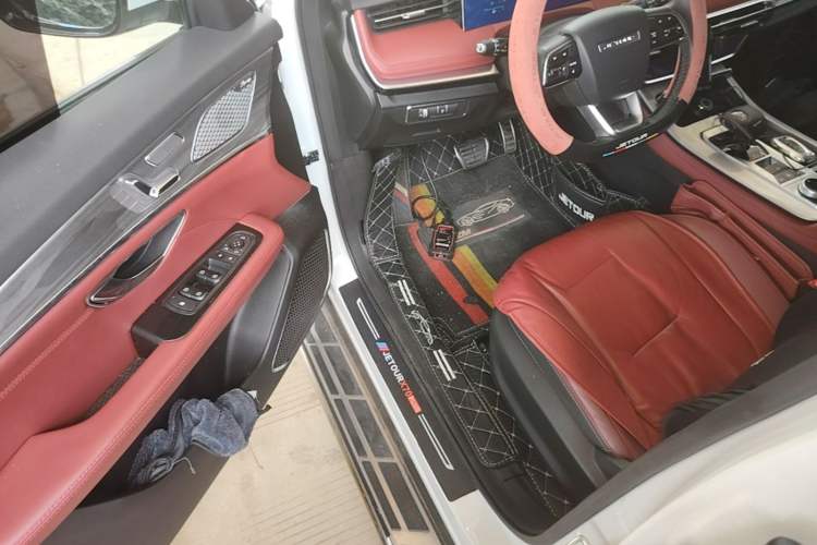 Used JETOUR X70 PLUS 2023 1.5T DCT Brave PLUS 5-Seater Driver Seat