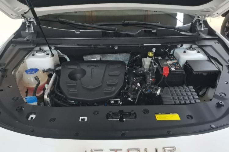 Used JETOUR X70 PLUS 2023 1.5T DCT Brave PLUS 5-Seater Engine Bay