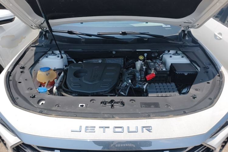 Used JETOUR X70 PLUS 2023 1.5T DCT Ziqiang PRO+ 5-Seater Engine Bay