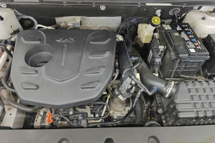 Used JETOUR X70 PLUS 2023 1.5T DCT Brave PLUS 5-Seater Engine Bay