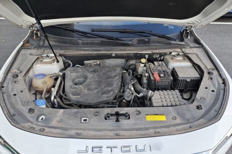 Used JETOUR X70 PLUS 2023 1.5T DCT Brave PLUS 5-Seater Engine Bay