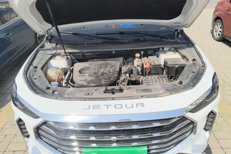 Used JETOUR X70 PLUS 2023 1.5T DCT Ziqiang PRO+ 7-Seater Engine Bay
