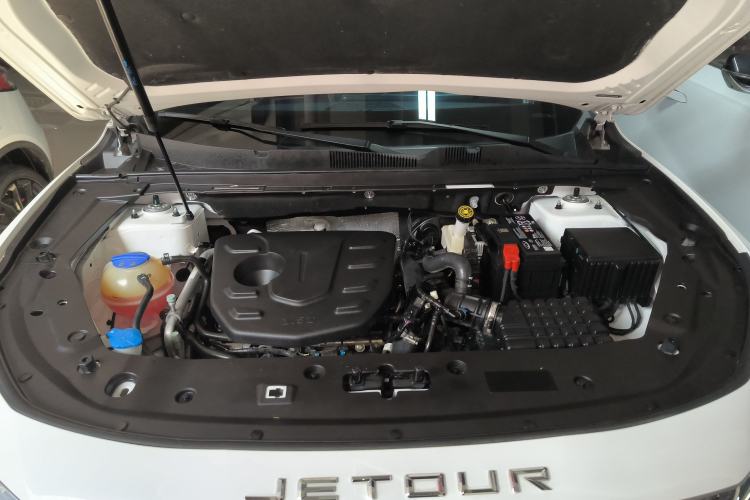 Used JETOUR X70 PLUS 2023 1.5T DCT Brave PLUS 5-Seater Engine Bay