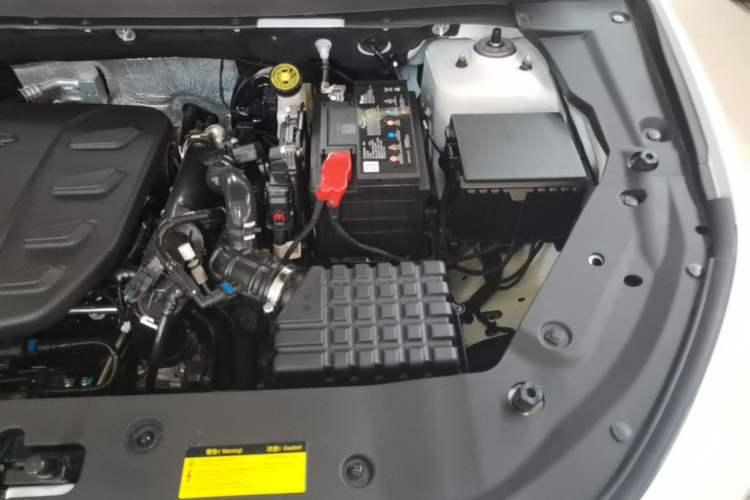 Used JETOUR X70 PLUS 2023 1.5T DCT Brave PLUS 5-Seater Engine Bay Left