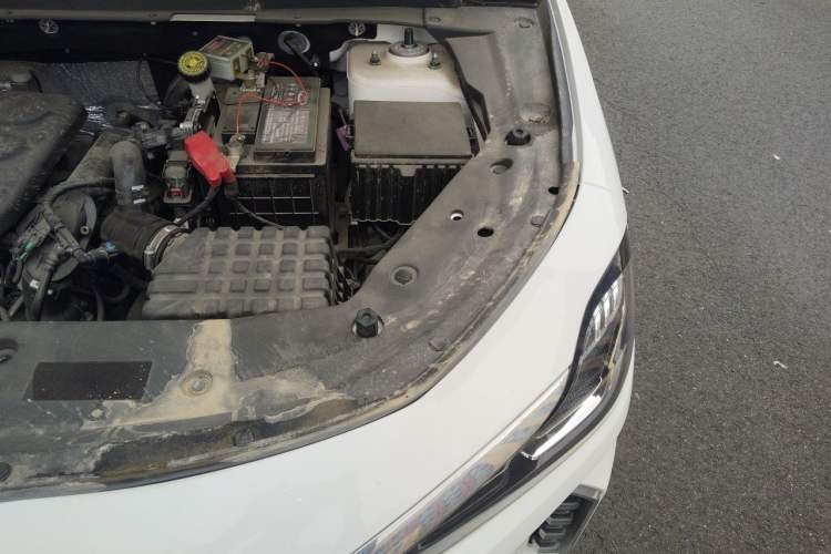 Used JETOUR X70 PLUS 2023 1.5T Manual Self-Reliant 5-Seater Engine Bay Left