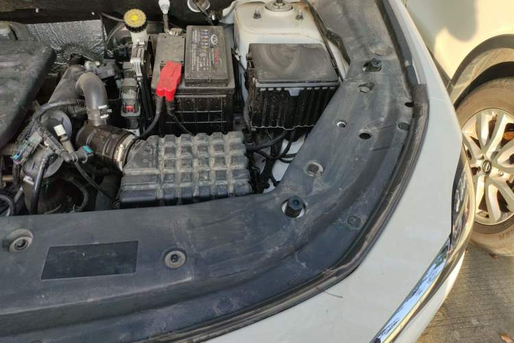 Used JETOUR X70 PLUS 2023 1.5T DCT Brave PLUS 7-Seater Engine Bay Left