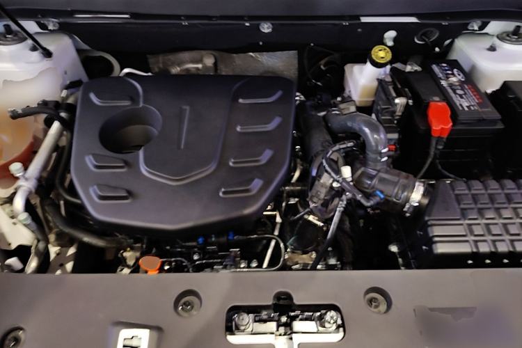Used JETOUR X70 PLUS 2023 1.5T DCT Ziqiang PRO+ 7-Seater Engine Bay