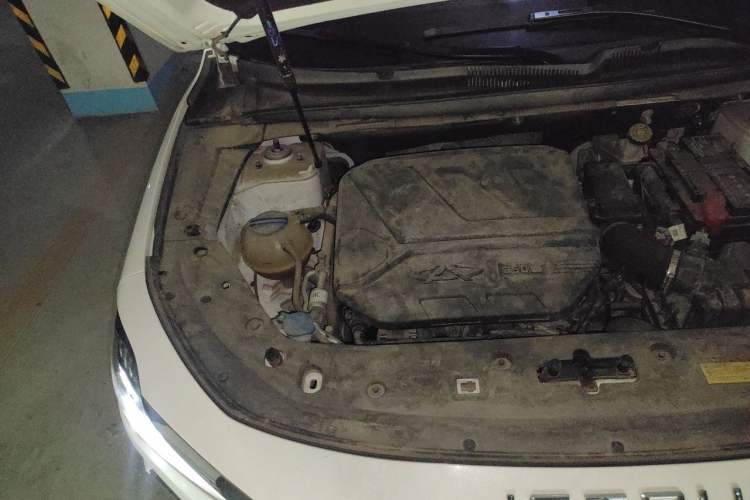 Used JETOUR X70 PLUS 2023 1.6T DCT Stronger PRO 7-Seater Engine Bay Right
