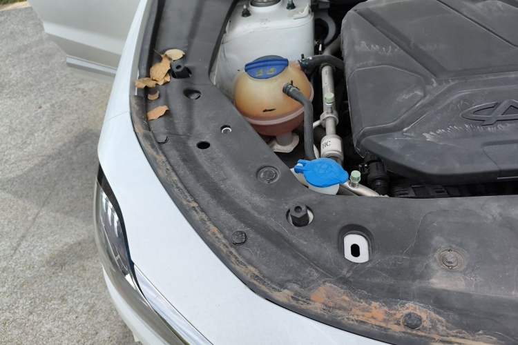Used JETOUR X70 PLUS 2023 1.6T DCT Stronger PRO 5-Seater Engine Bay Right