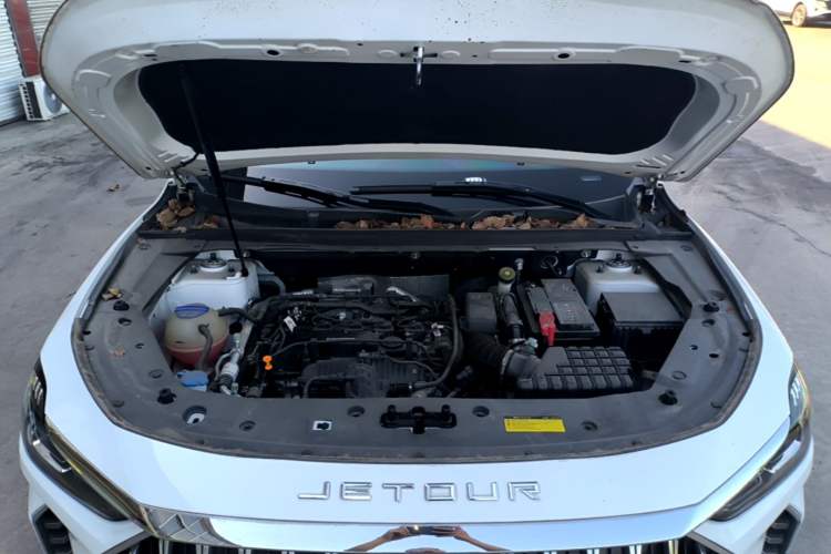 Used JETOUR X70 PLUS 2023 1.6T DCT Stronger 5-Seater Engine Bay