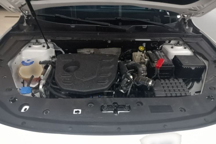 Used JETOUR X70 PLUS 2023 1.5T DCT Brave PLUS 5-Seater Engine Bay