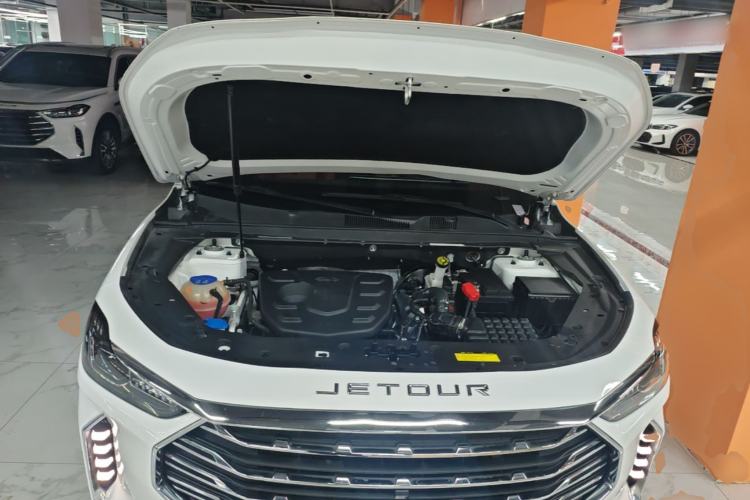 Used JETOUR X70 PLUS 2023 1.5T DCT Ziqiang PRO 5-Seater Engine Bay