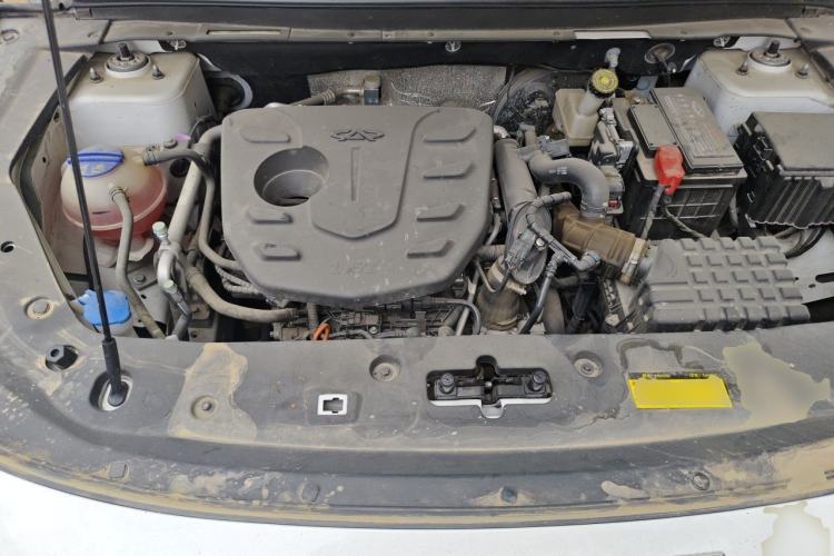 Used JETOUR X70 PLUS 2023 1.5T Manual Warrior PRO 5-Seater Engine Bay