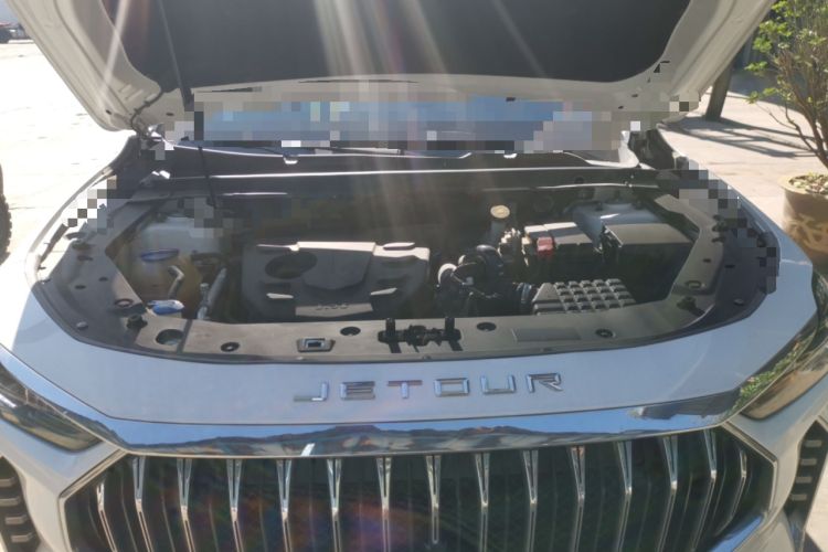 Used JETOUR X70 PLUS 2023 1.5T DCT Brave PLUS 7-Seater Engine Bay