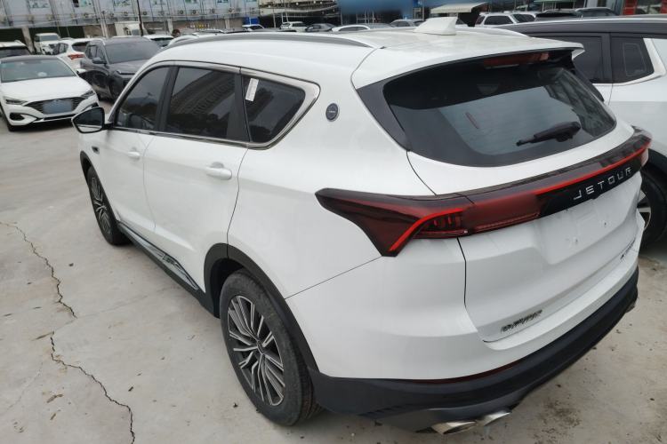 Used JETOUR X70 PLUS 2023 1.6T DCT Stronger 5-Seater Exterior 2