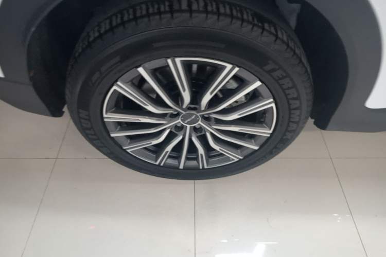 Used JETOUR X70 PLUS 2023 1.5T DCT Brave PLUS 5-Seater Exterior 2