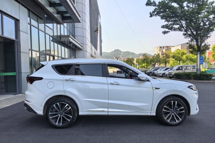 Used JETOUR X70 PLUS 2023 1.6T DCT Stronger 5-Seater Exterior 3