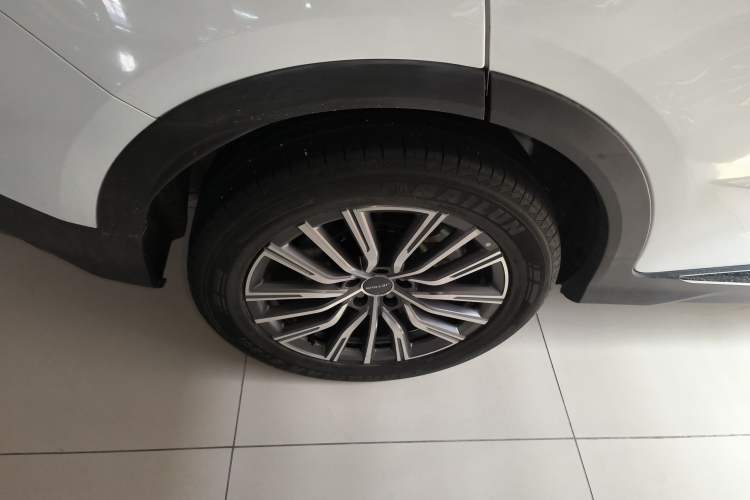 Used JETOUR X70 PLUS 2023 1.5T DCT Brave PLUS 5-Seater Exterior 5