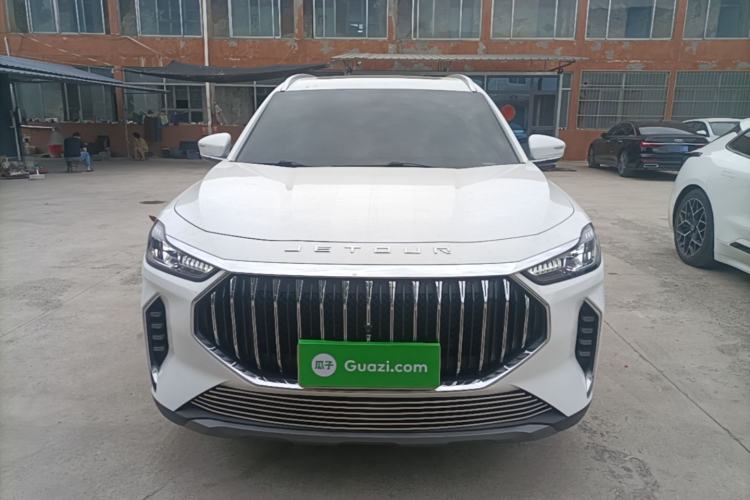 Used JETOUR X70 PLUS 2023 1.5T DCT Brave PLUS 7-Seater Front