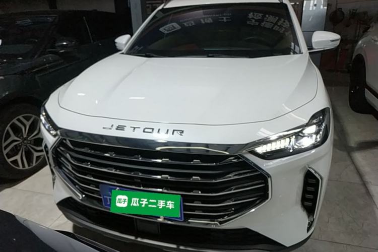 Used JETOUR X70 PLUS 2023 1.5T DCT Ziqiang PRO 7-Seater Front