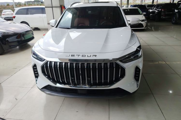 Used JETOUR X70 PLUS 2023 1.5T DCT Brave PLUS 7-Seater Front