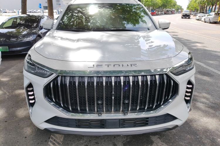 Used JETOUR X70 PLUS 2023 1.6T DCT Stronger PRO 7-Seater Front