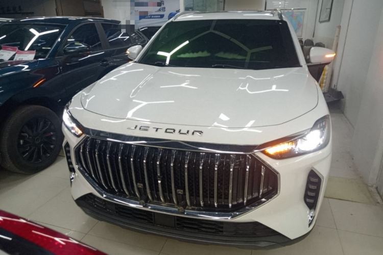 Used JETOUR X70 PLUS 2023 1.5T DCT Brave PLUS 5-Seater Front